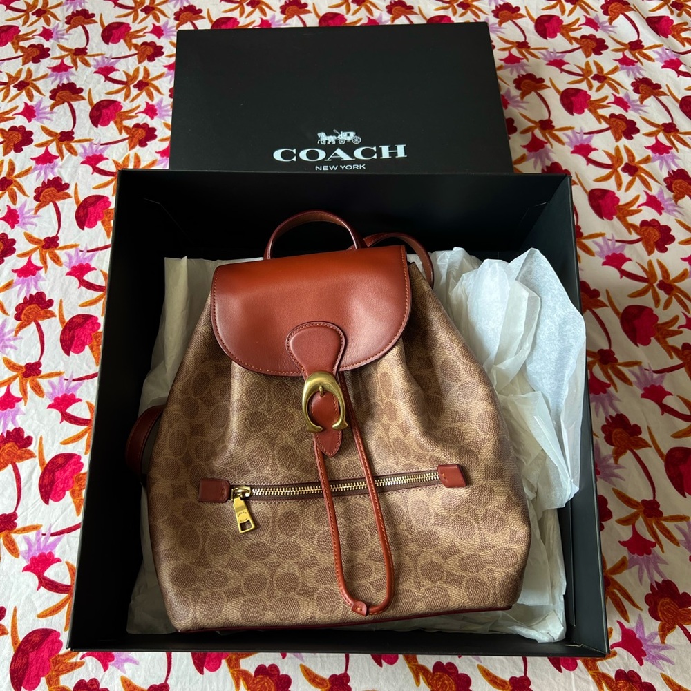 Coach - Evie Backpack Signature Canvas Print